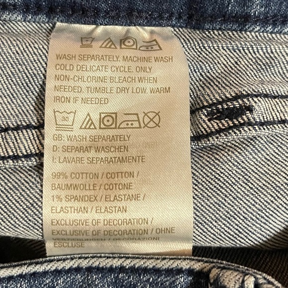 Women’s Candace Cameron Bure medium wash distressed ankle embroidered jeans 2P - Picture 4 of 4